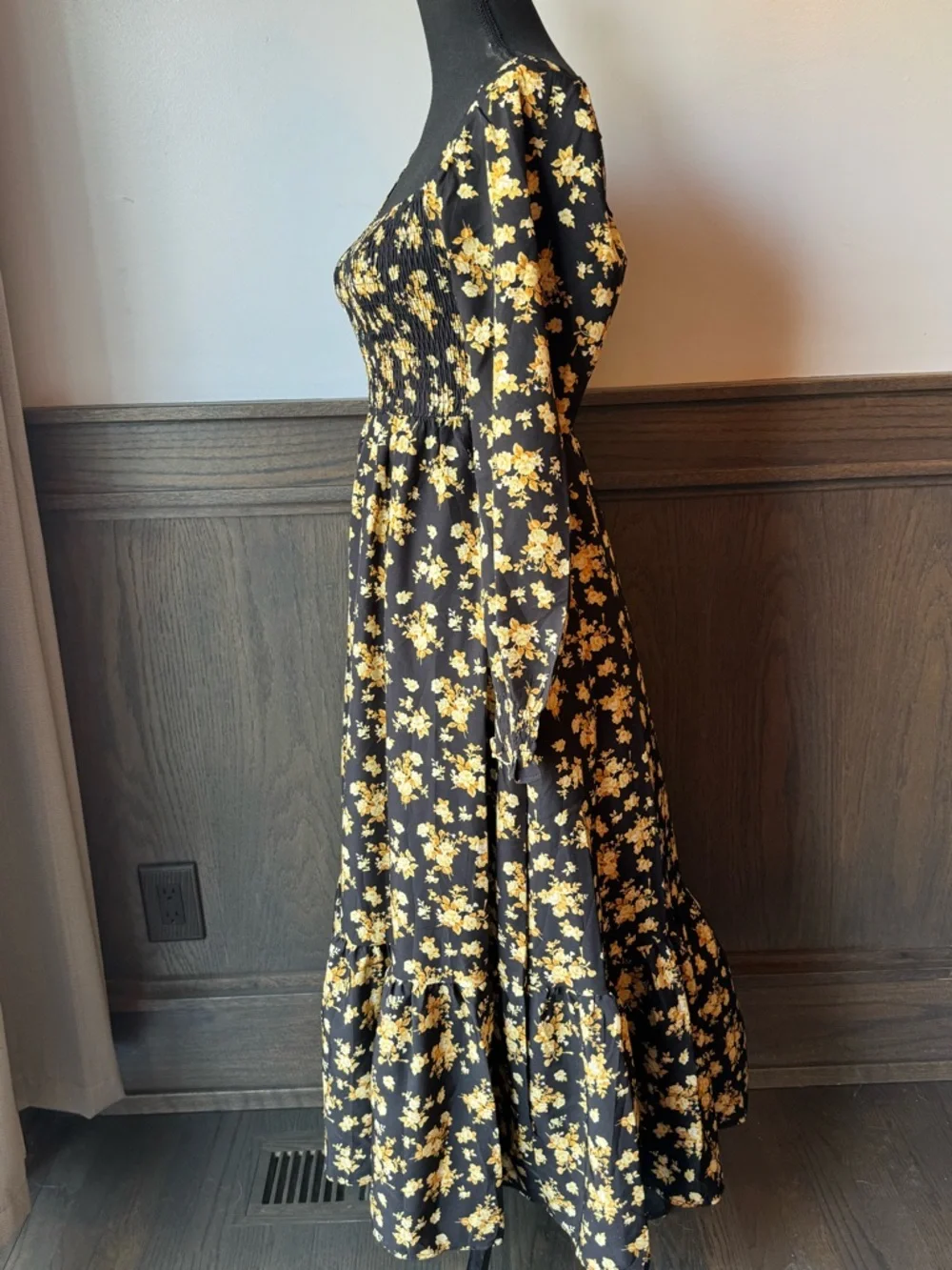 Black and Yellow Floral Long Sleeve Smocked Midi Dress XS NWOT - Picture 3 of 5